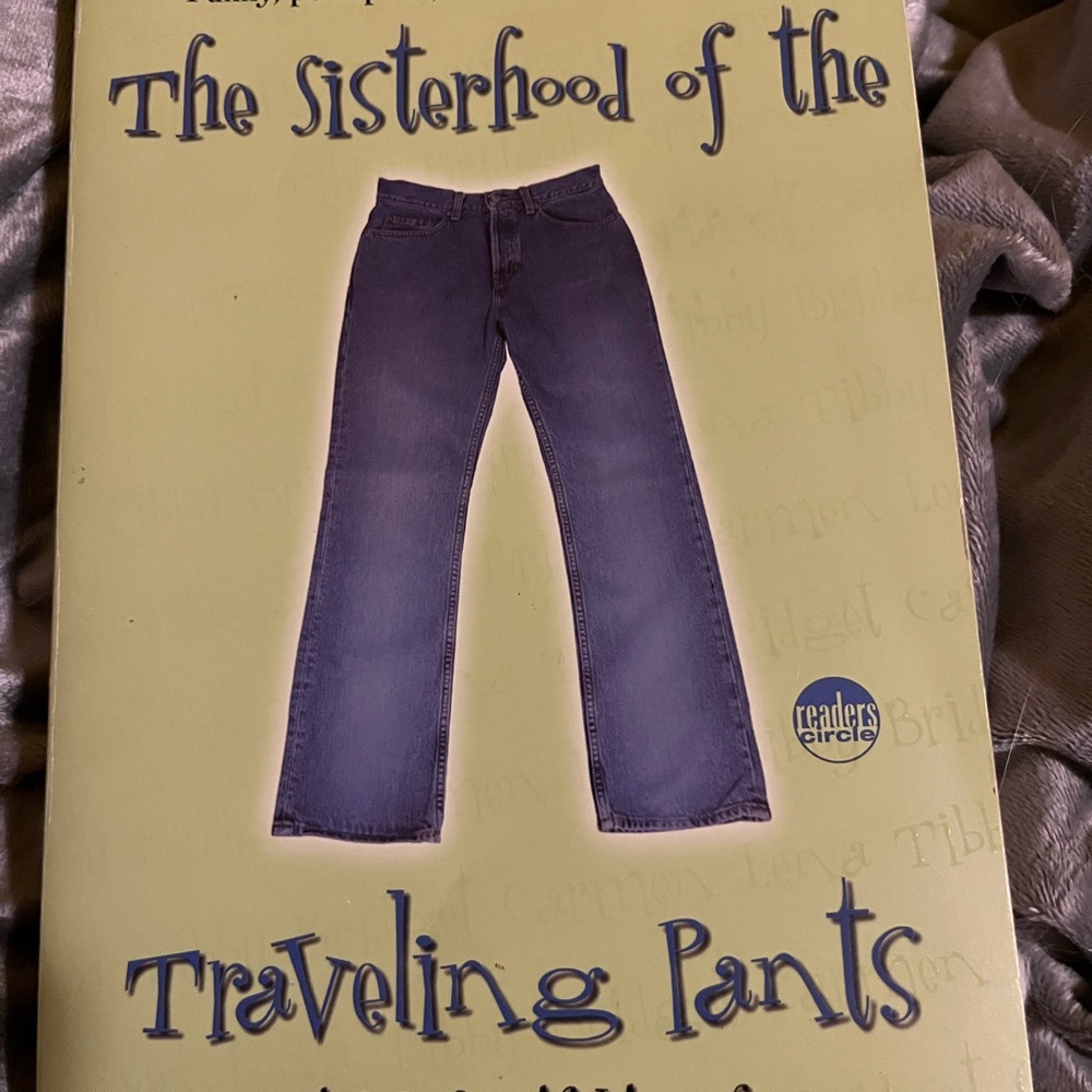 The Sisterhood of the Traveling Pants Book by Ann Brashares